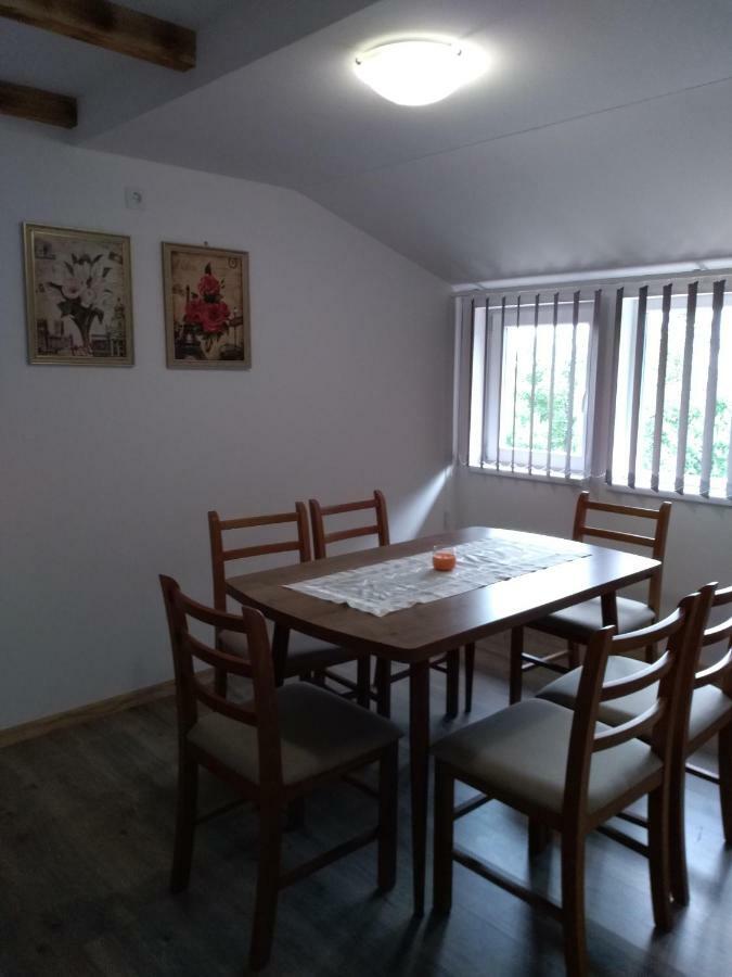 Apartman Nina Licko Petrovo Selo Экстерьер фото